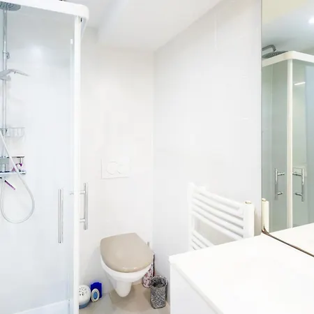 De Charme - Prive * Μπιαρίτζ