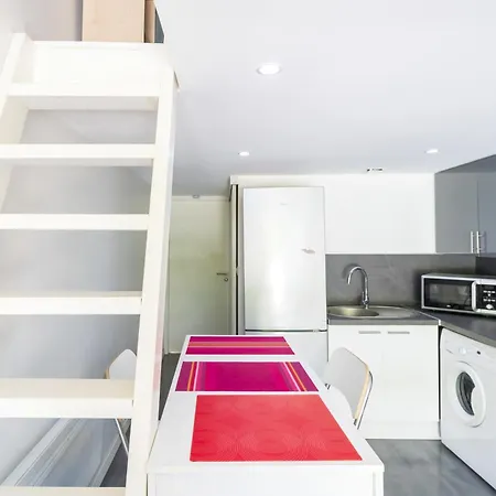 De Charme - Prive Μπιαρίτζ