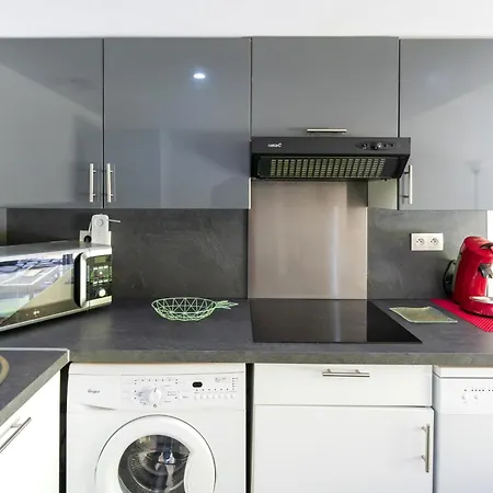 De Charme - Prive * Μπιαρίτζ